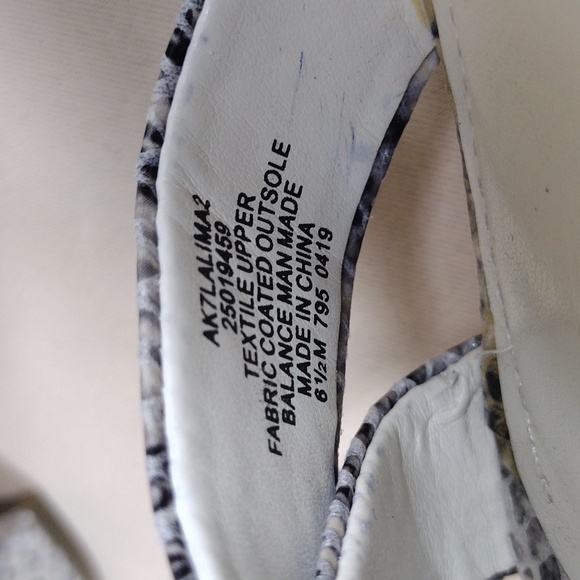 Anne Klein Black White Faux Animal Print Snakeskin Platform Chunky Preppy Heels - Picture 6 of 16